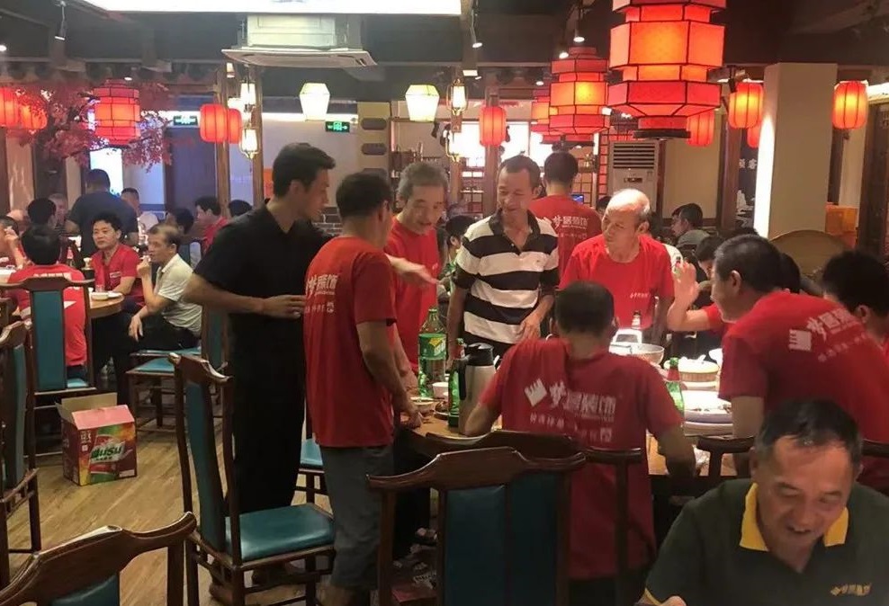 广东第一娱乐装饰端午家宴，，，祝愿各人康健幸福，，，万事如意，，，平安吉祥！